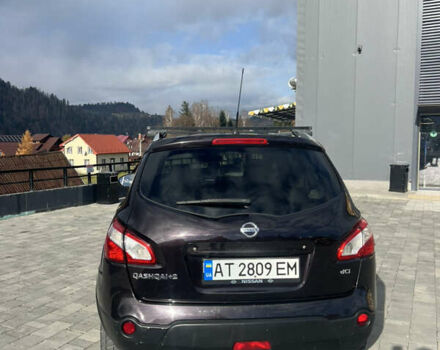 Красный Ниссан Кашкай 2, объемом двигателя 2 л и пробегом 286 тыс. км за 10800 $, фото 5 на Automoto.ua
