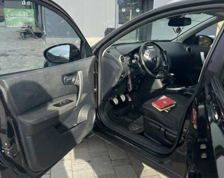 Красный Ниссан Кашкай 2, объемом двигателя 2 л и пробегом 286 тыс. км за 10800 $, фото 16 на Automoto.ua