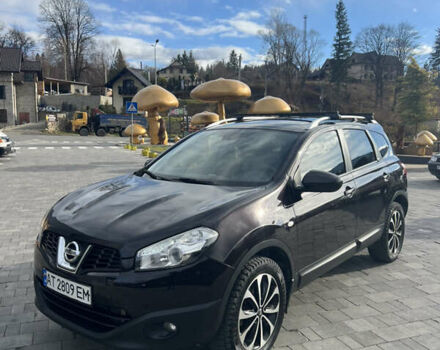 Красный Ниссан Кашкай 2, объемом двигателя 2 л и пробегом 286 тыс. км за 10800 $, фото 6 на Automoto.ua