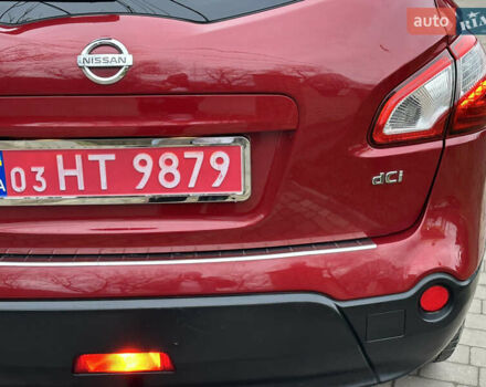Червоний Ніссан Кашкай 2, об'ємом двигуна 2 л та пробігом 216 тис. км за 10600 $, фото 13 на Automoto.ua