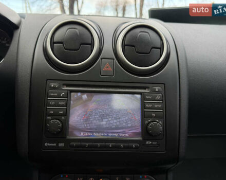 Красный Ниссан Кашкай 2, объемом двигателя 2 л и пробегом 268 тыс. км за 11300 $, фото 37 на Automoto.ua