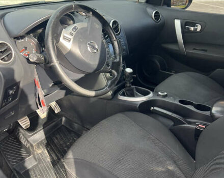 Красный Ниссан Кашкай 2, объемом двигателя 2 л и пробегом 286 тыс. км за 10800 $, фото 10 на Automoto.ua