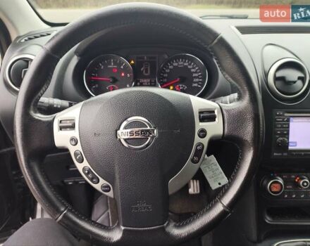 Красный Ниссан Кашкай 2, объемом двигателя 2 л и пробегом 234 тыс. км за 13100 $, фото 15 на Automoto.ua
