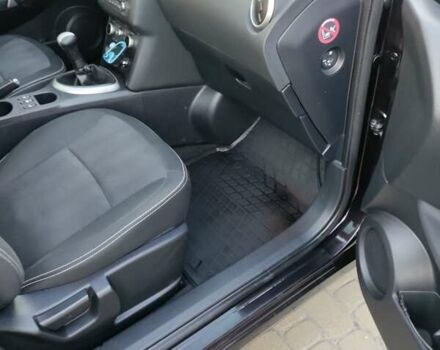 Ниссан Кашкай 2 2012 в Хмельницком на Automoto.ua Красный Ниссан Кашкай 2, объемом двигателя 1.6 л и пробегом 247 тыс. км за 9500 $, фото 12 на Automoto.ua