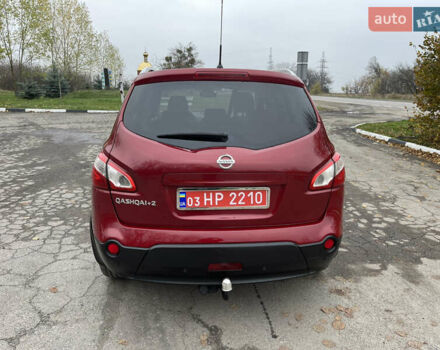 Червоний Ніссан Кашкай 2, об'ємом двигуна 1.6 л та пробігом 191 тис. км за 11300 $, фото 5 на Automoto.ua