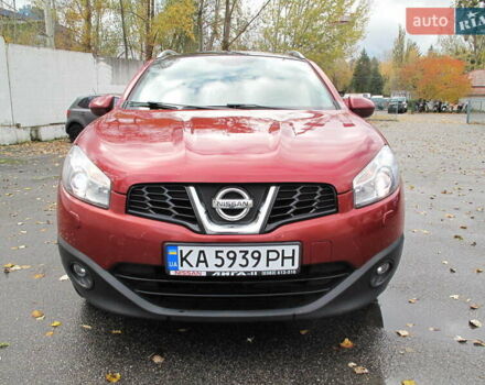 Ниссан Кашкай 2 2013 в Киеве на Automoto.ua Красный Ниссан Кашкай 2, объемом двигателя 2 л и пробегом 95 тыс. км за 13400 $, фото 3 на Automoto.ua