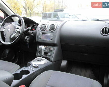 Ниссан Кашкай 2 2013 в Киеве на Automoto.ua Красный Ниссан Кашкай 2, объемом двигателя 2 л и пробегом 95 тыс. км за 13400 $, фото 46 на Automoto.ua