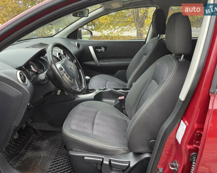 Червоний Ніссан Кашкай 2, об'ємом двигуна 1.6 л та пробігом 191 тис. км за 11300 $, фото 11 на Automoto.ua