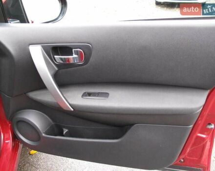 Ниссан Кашкай 2 2013 в Киеве на Automoto.ua Красный Ниссан Кашкай 2, объемом двигателя 2 л и пробегом 95 тыс. км за 13400 $, фото 39 на Automoto.ua