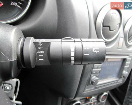 Ниссан Кашкай 2 2013 в Киеве на Automoto.ua Красный Ниссан Кашкай 2, объемом двигателя 2 л и пробегом 95 тыс. км за 13400 $, фото 72 на Automoto.ua