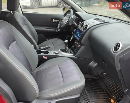 Червоний Ніссан Кашкай 2, об'ємом двигуна 1.6 л та пробігом 191 тис. км за 11300 $, фото 13 на Automoto.ua