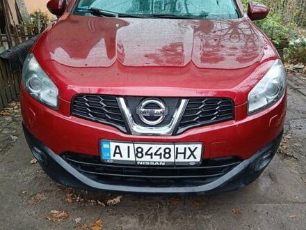Красный Ниссан Кашкай 2, объемом двигателя 1.46 л и пробегом 196 тыс. км за 11000 $, фото 1 на Automoto.ua