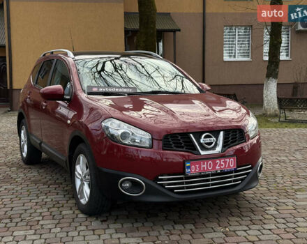 Красный Ниссан Кашкай 2, объемом двигателя 2 л и пробегом 268 тыс. км за 11300 $, фото 1 на Automoto.ua