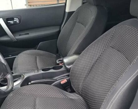 Сірий Ніссан Кашкай 2, об'ємом двигуна 1.46 л та пробігом 280 тис. км за 7699 $, фото 30 на Automoto.ua