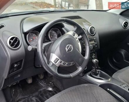 Сірий Ніссан Кашкай 2, об'ємом двигуна 1.46 л та пробігом 280 тис. км за 7650 $, фото 60 на Automoto.ua