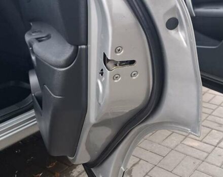 Сірий Ніссан Кашкай 2, об'ємом двигуна 1.46 л та пробігом 280 тис. км за 7650 $, фото 53 на Automoto.ua