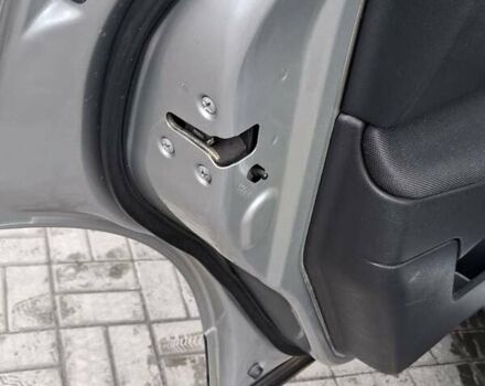 Сірий Ніссан Кашкай 2, об'ємом двигуна 1.46 л та пробігом 280 тис. км за 7650 $, фото 33 на Automoto.ua