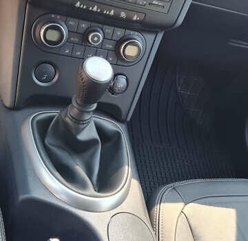 Серый Ниссан Кашкай 2, объемом двигателя 2 л и пробегом 175 тыс. км за 9900 $, фото 21 на Automoto.ua