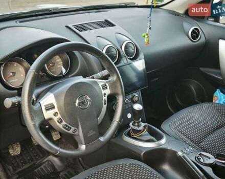 Серый Ниссан Кашкай 2, объемом двигателя 2 л и пробегом 212 тыс. км за 10000 $, фото 14 на Automoto.ua