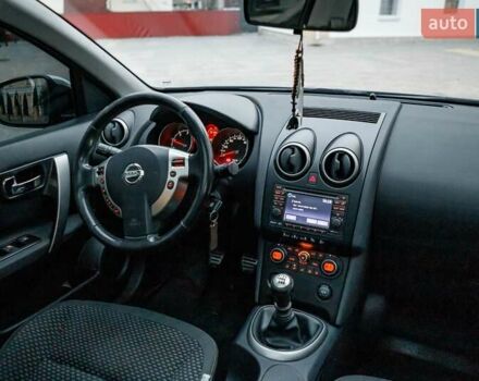 Сірий Ніссан Кашкай 2, об'ємом двигуна 1.46 л та пробігом 320 тис. км за 8600 $, фото 36 на Automoto.ua