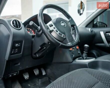 Сірий Ніссан Кашкай 2, об'ємом двигуна 1.46 л та пробігом 320 тис. км за 8600 $, фото 23 на Automoto.ua