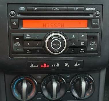 Серый Ниссан Кашкай 2, объемом двигателя 1.46 л и пробегом 193 тыс. км за 8800 $, фото 6 на Automoto.ua