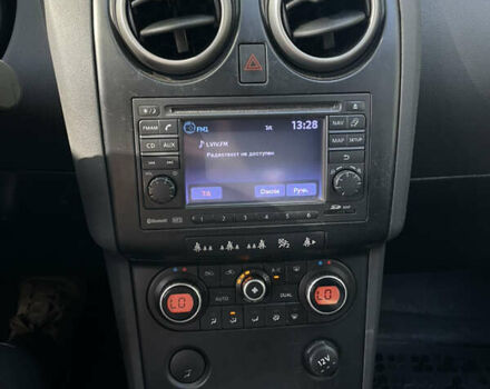 Серый Ниссан Кашкай 2, объемом двигателя 2 л и пробегом 308 тыс. км за 10400 $, фото 13 на Automoto.ua