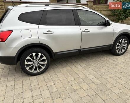 Серый Ниссан Кашкай 2, объемом двигателя 2 л и пробегом 237 тыс. км за 10600 $, фото 3 на Automoto.ua