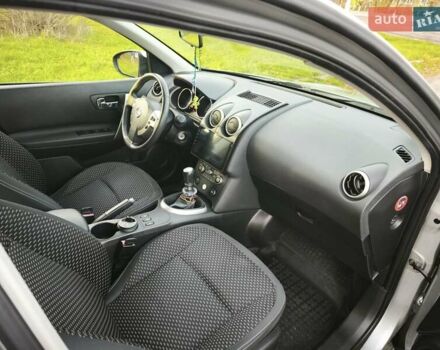 Серый Ниссан Кашкай 2, объемом двигателя 2 л и пробегом 212 тыс. км за 10000 $, фото 21 на Automoto.ua