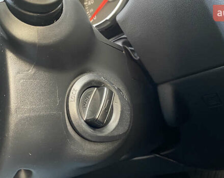 Серый Ниссан Кашкай 2, объемом двигателя 2 л и пробегом 241 тыс. км за 9999 $, фото 46 на Automoto.ua