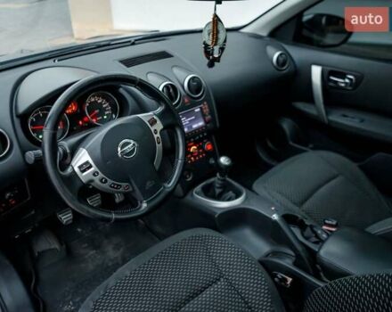 Сірий Ніссан Кашкай 2, об'ємом двигуна 1.46 л та пробігом 320 тис. км за 8600 $, фото 18 на Automoto.ua