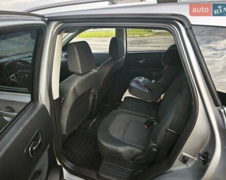 Серый Ниссан Кашкай 2, объемом двигателя 2 л и пробегом 212 тыс. км за 10000 $, фото 30 на Automoto.ua