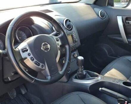 Сірий Ніссан Кашкай 2, об'ємом двигуна 2 л та пробігом 175 тис. км за 10600 $, фото 25 на Automoto.ua