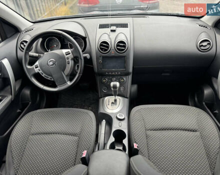 Серый Ниссан Кашкай 2, объемом двигателя 2 л и пробегом 140 тыс. км за 9850 $, фото 44 на Automoto.ua