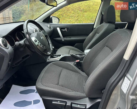 Серый Ниссан Кашкай 2, объемом двигателя 1.6 л и пробегом 107 тыс. км за 8950 $, фото 30 на Automoto.ua