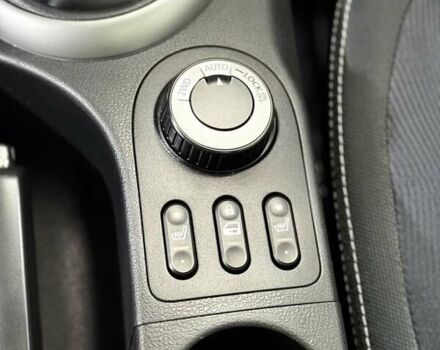 Сірий Ніссан Кашкай 2, об'ємом двигуна 2 л та пробігом 84 тис. км за 12500 $, фото 4 на Automoto.ua