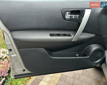 Серый Ниссан Кашкай 2, объемом двигателя 1.6 л и пробегом 107 тыс. км за 8950 $, фото 25 на Automoto.ua