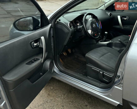 Сірий Ніссан Кашкай 2, об'ємом двигуна 2 л та пробігом 236 тис. км за 9350 $, фото 16 на Automoto.ua