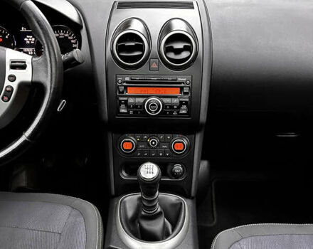 Серый Ниссан Кашкай 2, объемом двигателя 1.5 л и пробегом 197 тыс. км за 10700 $, фото 24 на Automoto.ua