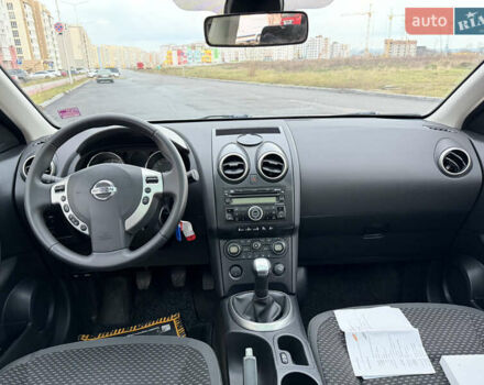 Сірий Ніссан Кашкай 2, об'ємом двигуна 1.6 л та пробігом 205 тис. км за 9777 $, фото 74 на Automoto.ua