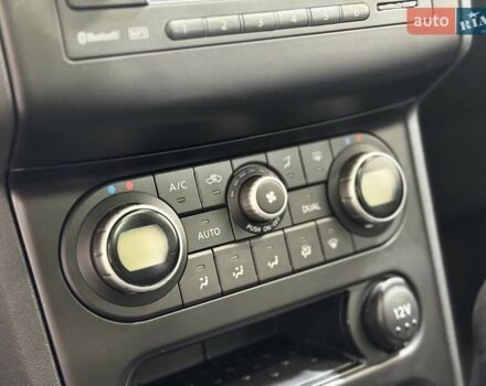 Сірий Ніссан Кашкай 2, об'ємом двигуна 2 л та пробігом 84 тис. км за 12500 $, фото 103 на Automoto.ua