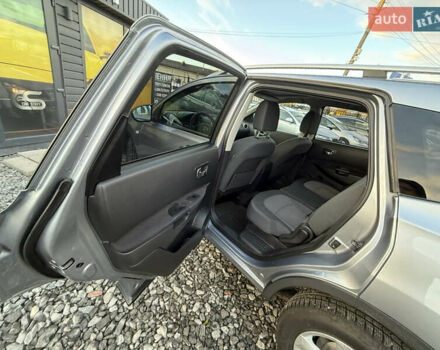 Сірий Ніссан Кашкай 2, об'ємом двигуна 1.6 л та пробігом 205 тис. км за 9999 $, фото 39 на Automoto.ua