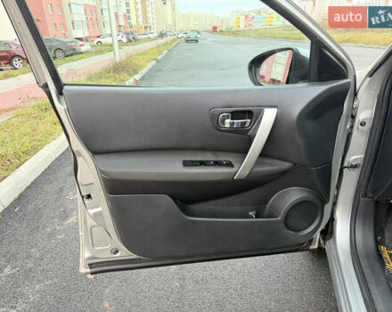 Сірий Ніссан Кашкай 2, об'ємом двигуна 1.6 л та пробігом 205 тис. км за 9777 $, фото 45 на Automoto.ua