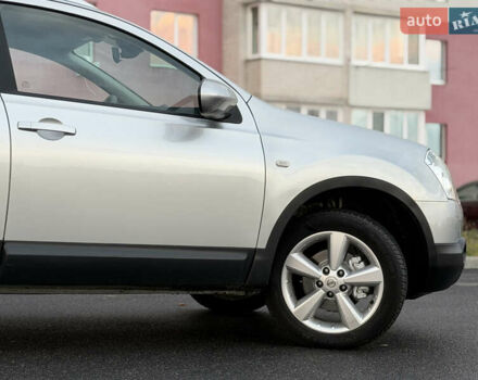 Сірий Ніссан Кашкай 2, об'ємом двигуна 1.6 л та пробігом 205 тис. км за 9777 $, фото 11 на Automoto.ua