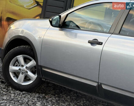 Сірий Ніссан Кашкай 2, об'ємом двигуна 1.6 л та пробігом 205 тис. км за 9999 $, фото 14 на Automoto.ua