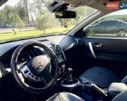 Серый Ниссан Кашкай 2, объемом двигателя 2 л и пробегом 236 тыс. км за 12000 $, фото 4 на Automoto.ua