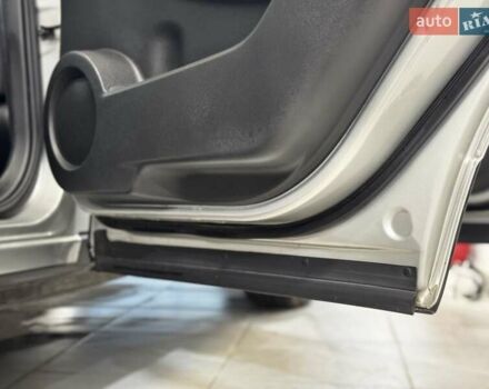 Сірий Ніссан Кашкай 2, об'ємом двигуна 2 л та пробігом 84 тис. км за 12500 $, фото 108 на Automoto.ua