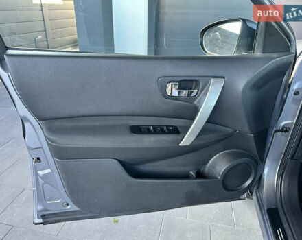 Сірий Ніссан Кашкай 2, об'ємом двигуна 1.5 л та пробігом 138 тис. км за 10700 $, фото 56 на Automoto.ua