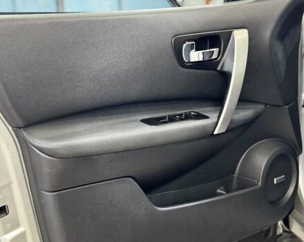 Сірий Ніссан Кашкай 2, об'ємом двигуна 2 л та пробігом 84 тис. км за 12500 $, фото 89 на Automoto.ua