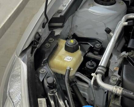 Сірий Ніссан Кашкай 2, об'ємом двигуна 2 л та пробігом 84 тис. км за 12500 $, фото 56 на Automoto.ua